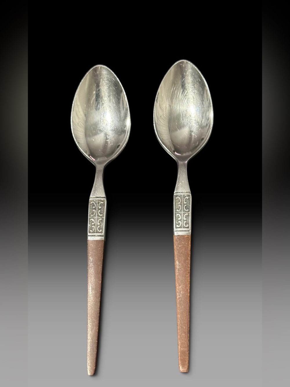 The Ecko Eterna La Joya Flatware Silverware set Of 2 Tea Spoons, MCM.